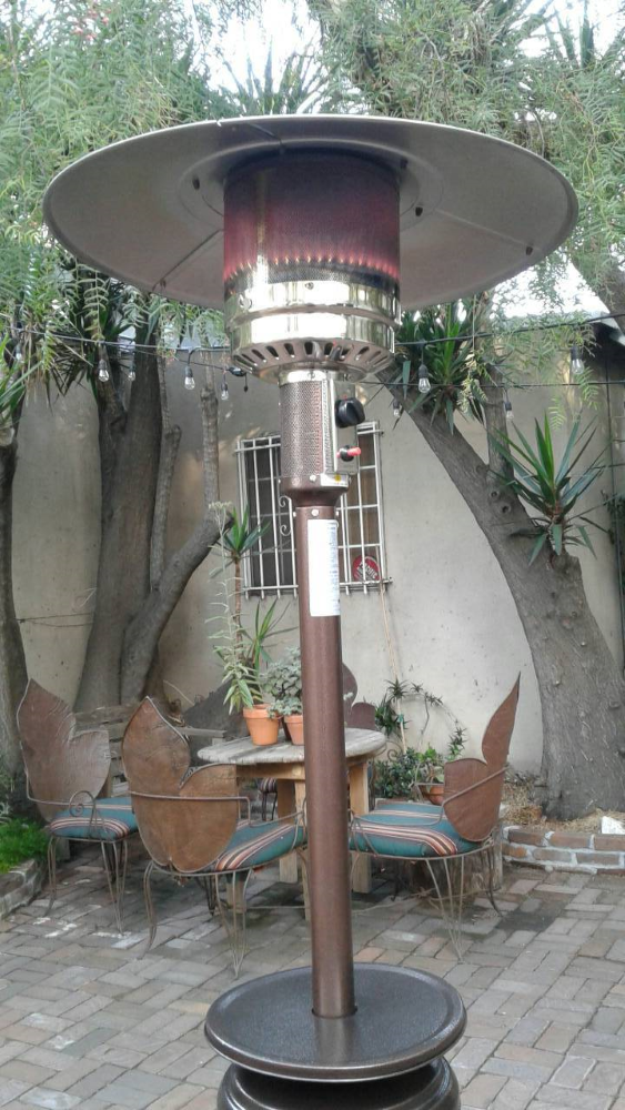 Outdoor patio heater for rent - Big Blue Sky Party Rentals Los Angeles - www.bigblueskyparty.com
