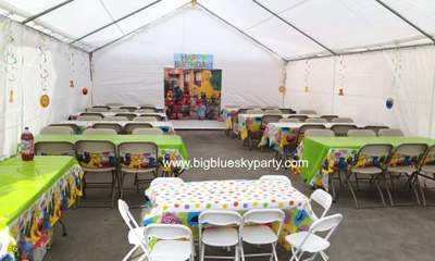 Party tent rental with chairs and tables in Los Angeles.